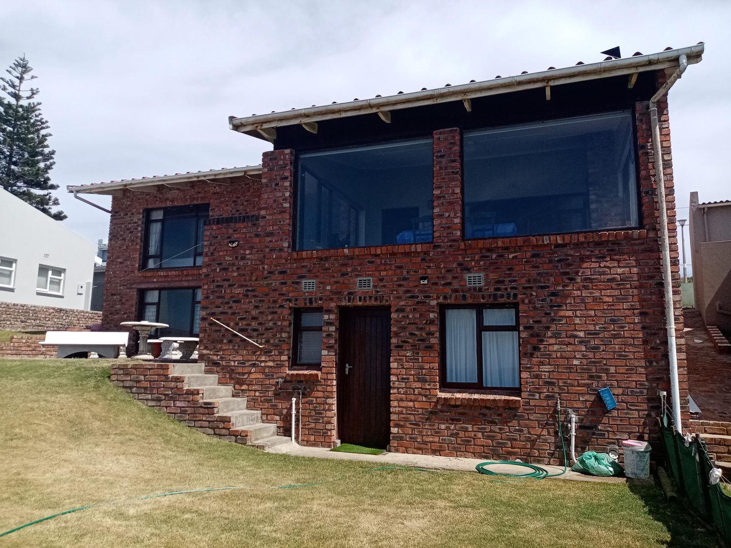 5 Bedroom Property for Sale in Klein Brak Western Cape